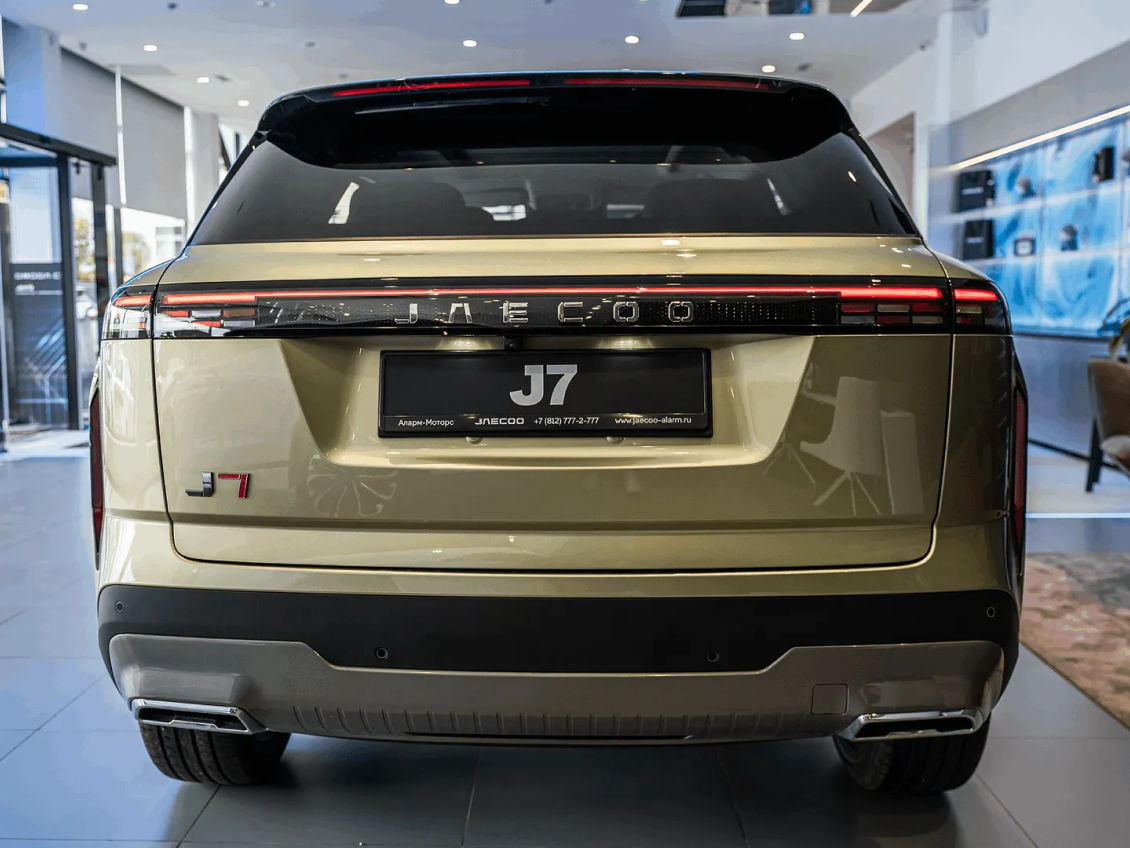 JAECOO J7 - вид спереди