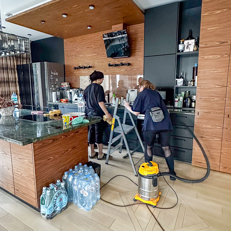 Сезонная уборка дачи