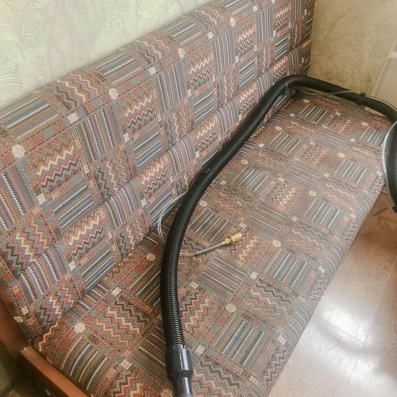 Химчистка ковра на дому в СПб